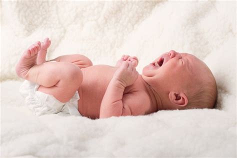 2 aylık bebeklerde kabızlık nasıl giderilir
